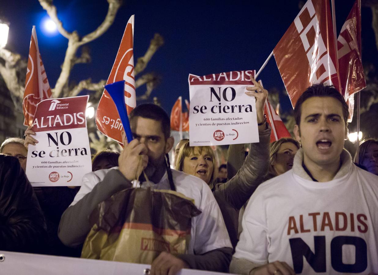 Los trabajadores de Altadis reciben el apoyo de 4.000 personas en su manifestación en Logroño