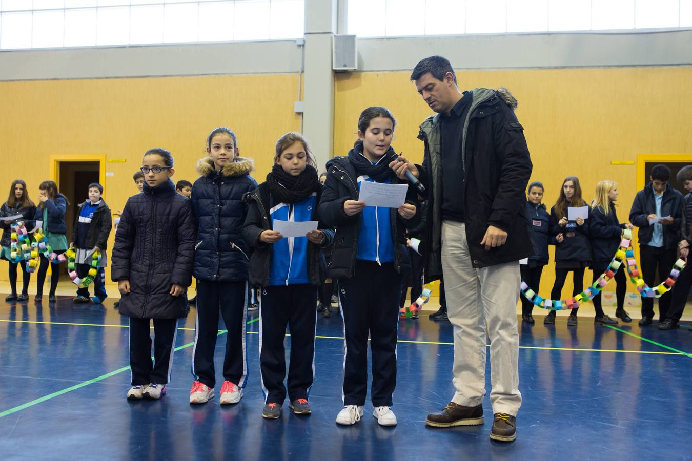 Celebración del Día de la Paz en el colegio Escolapias