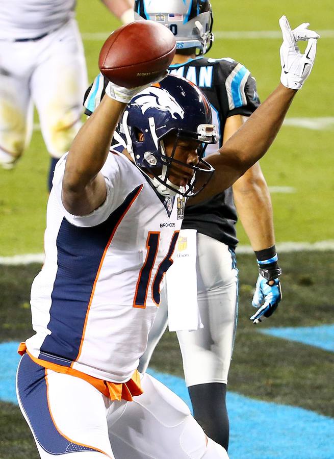 Los Broncos maniatan a los Panthers en la Super Bowl