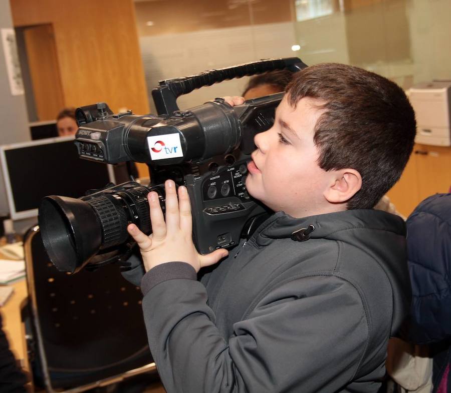 Los alumnos de 5º de Primaria del Colegio Milenario de la Lengua visitan la multimedia de Diario LA RIOJA