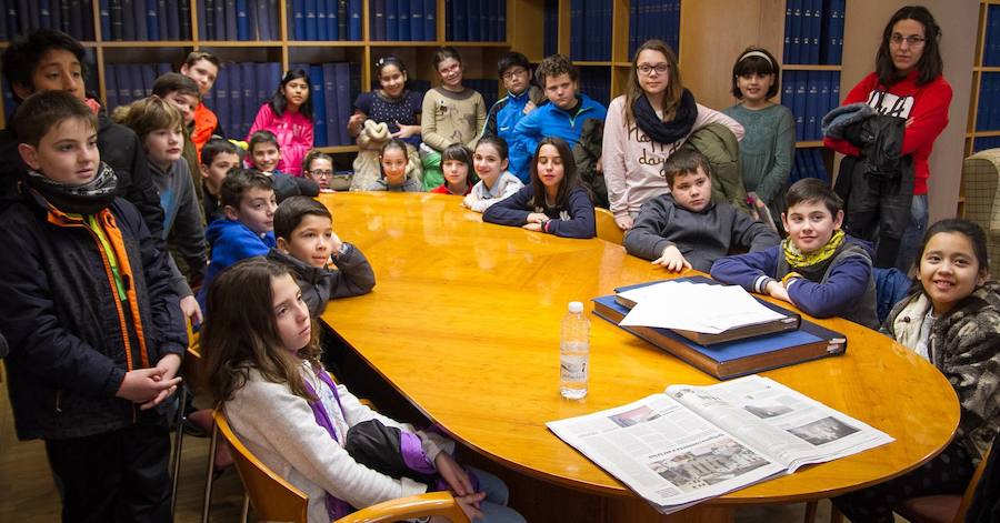 Los alumnos de 5º de Primaria del Colegio Milenario de la Lengua visitan la multimedia de Diario LA RIOJA