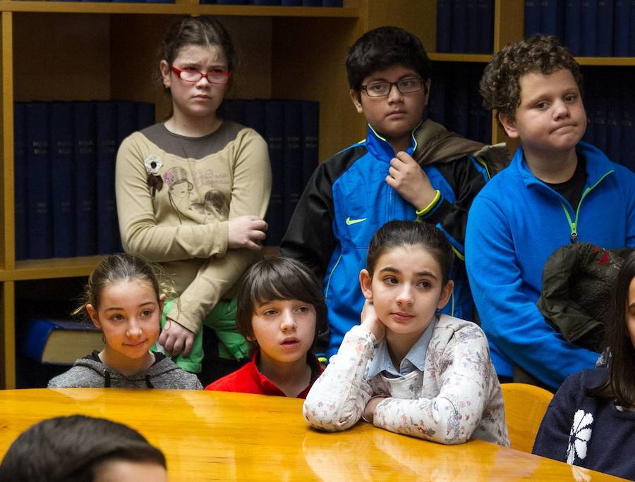 Los alumnos de 5º de Primaria del Colegio Milenario de la Lengua visitan la multimedia de Diario LA RIOJA