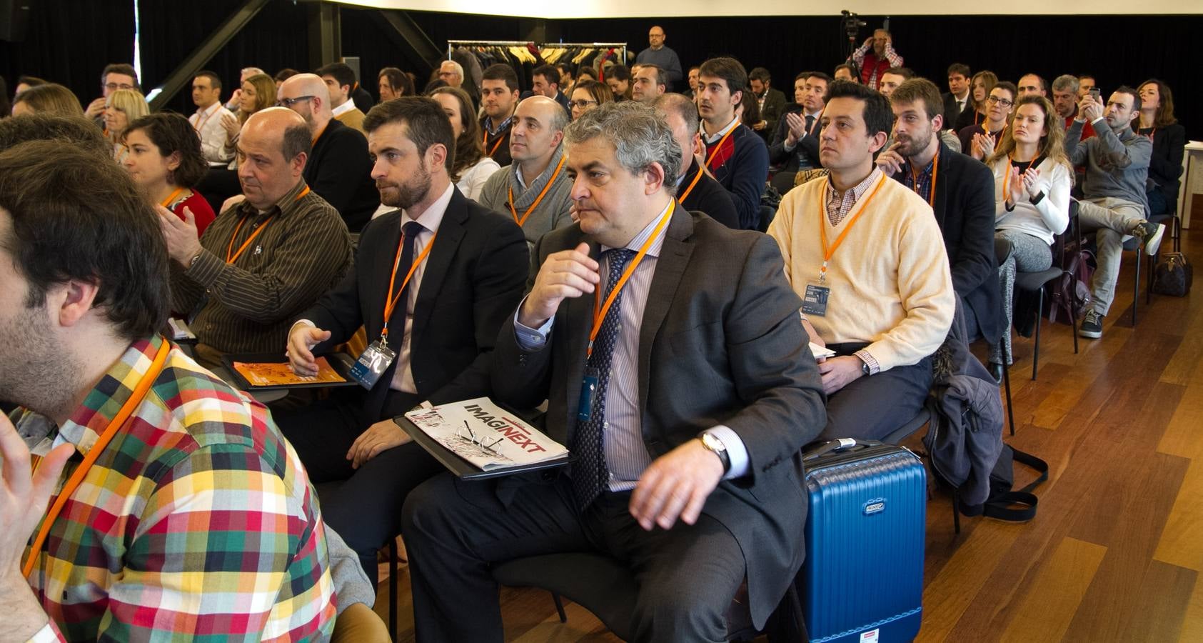 Una pausa para tomar un vino en la Imaginext Rioja