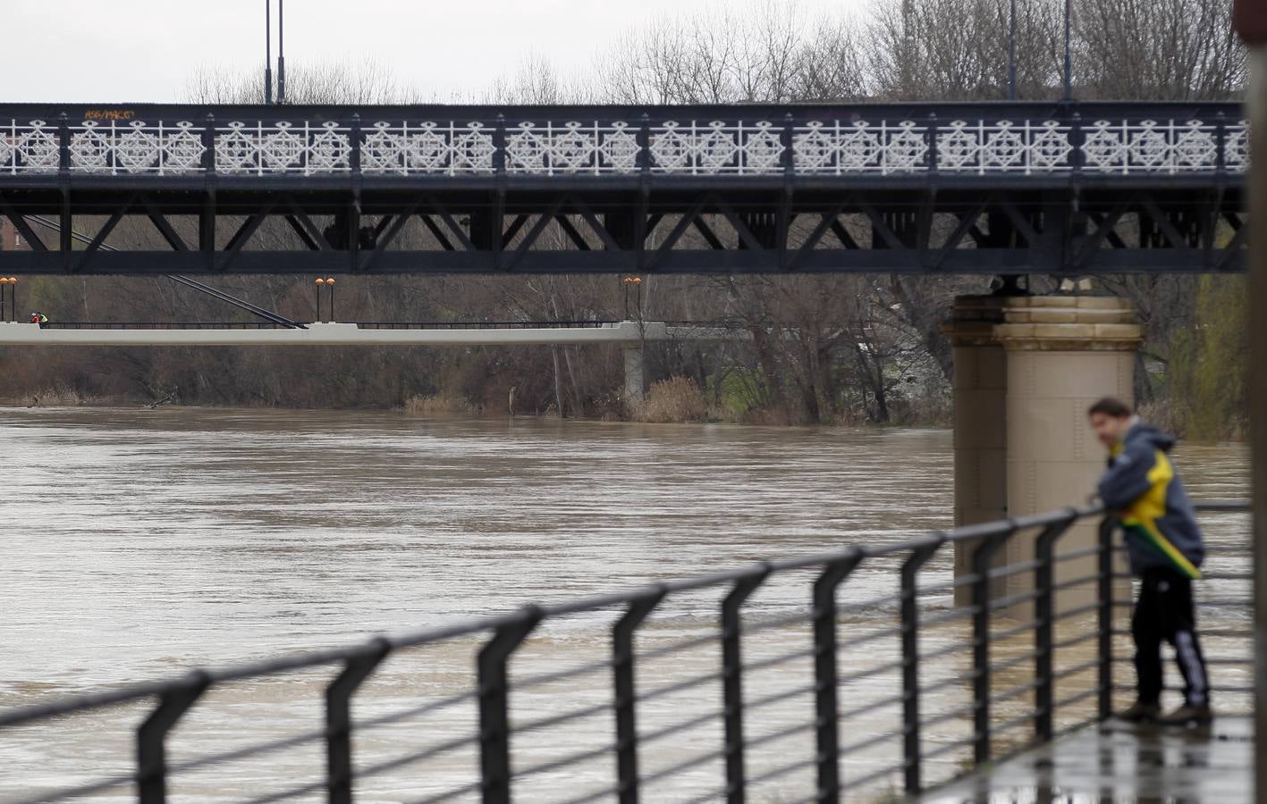 Logroño vigila el Ebro