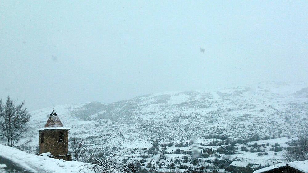 Jalón de Cameros se queda blanco