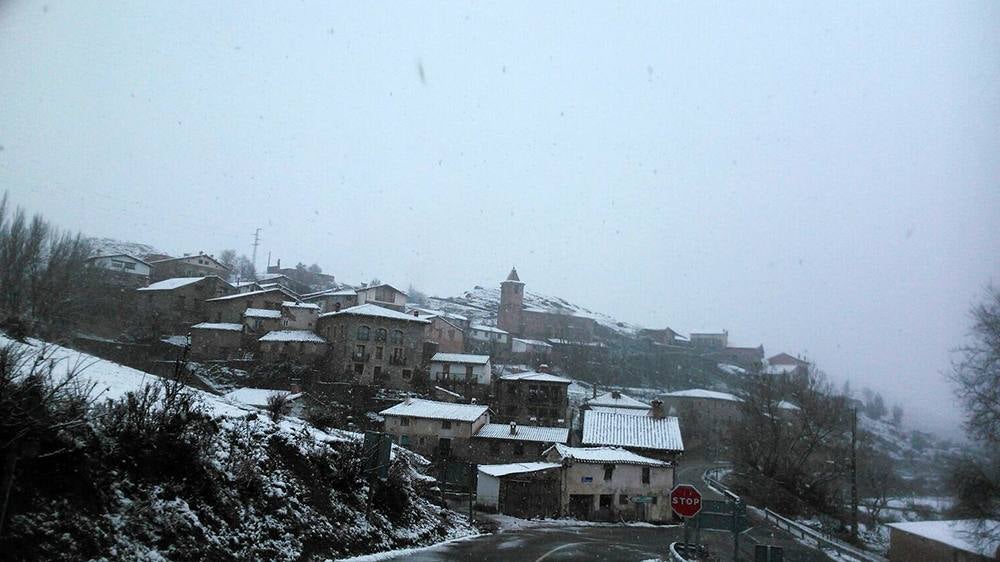 Jalón de Cameros se queda blanco
