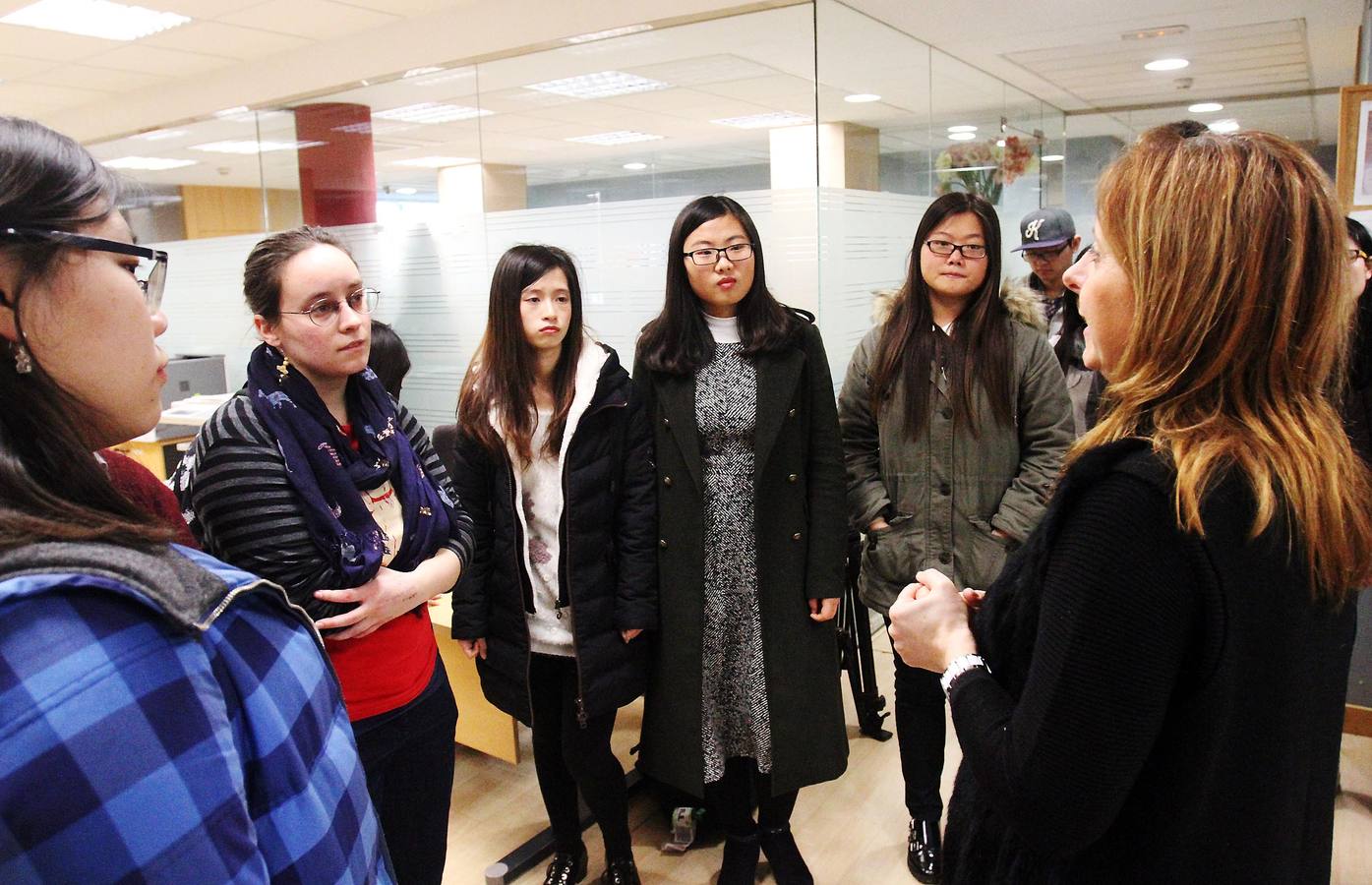 Alumnos de los cursos de Lengua y Cultura Española de la Fundación UR visitan la multimedia de Nueva Rioja