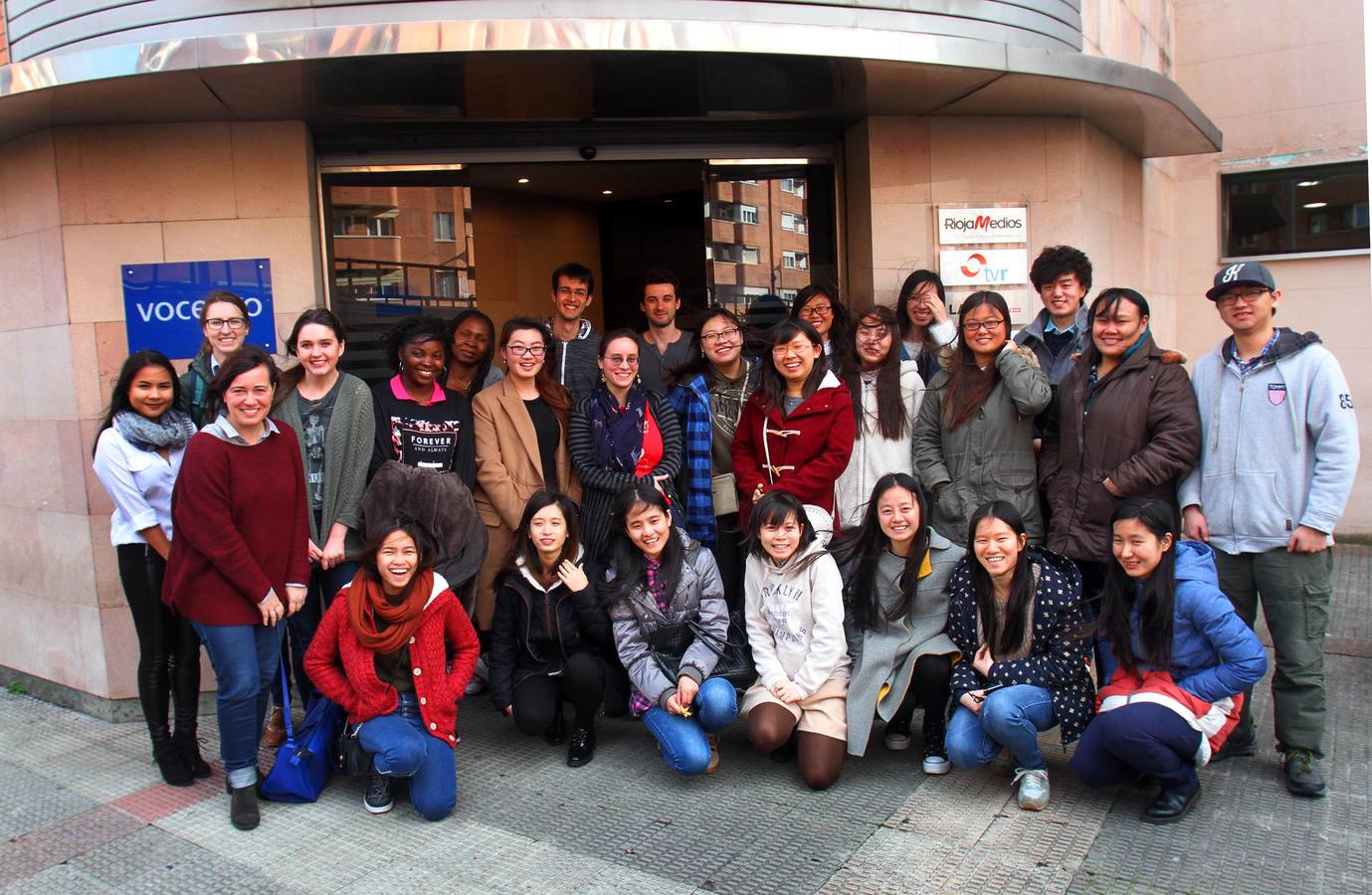 Alumnos de los cursos de Lengua y Cultura Española de la Fundación UR visitan la multimedia de Nueva Rioja