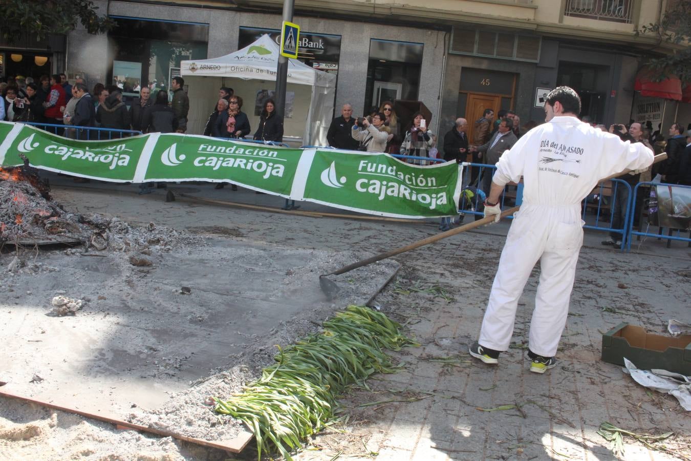 Arnedo celebra el XIII Dia del Ajo Asado