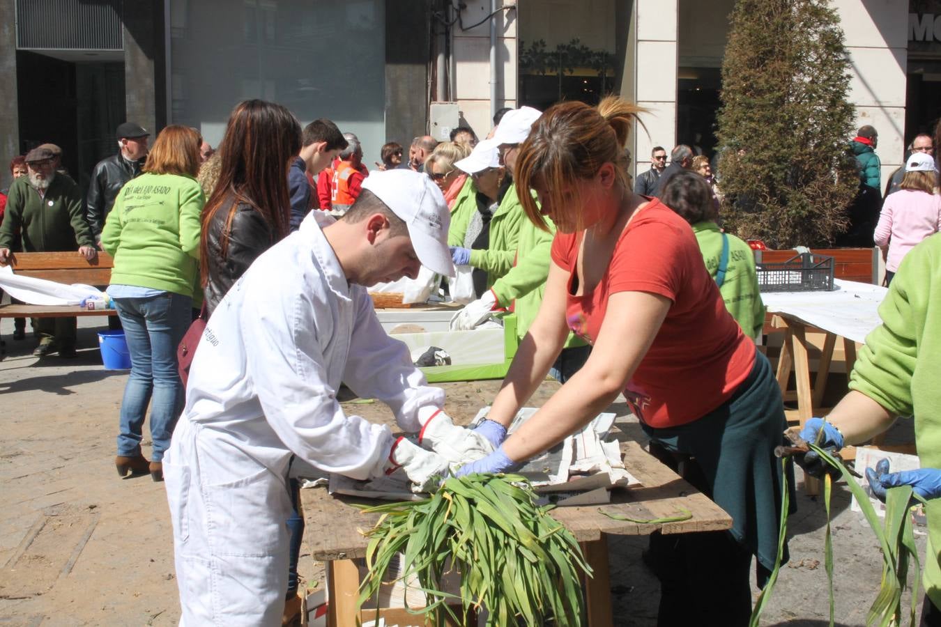 Arnedo celebra el XIII Dia del Ajo Asado