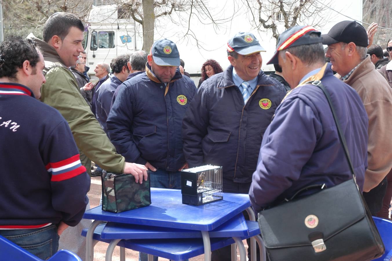 Concurso de canto de aves en Cervera