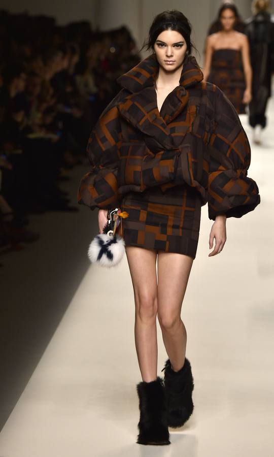 Kendall Jenner una modelo de armas tomar