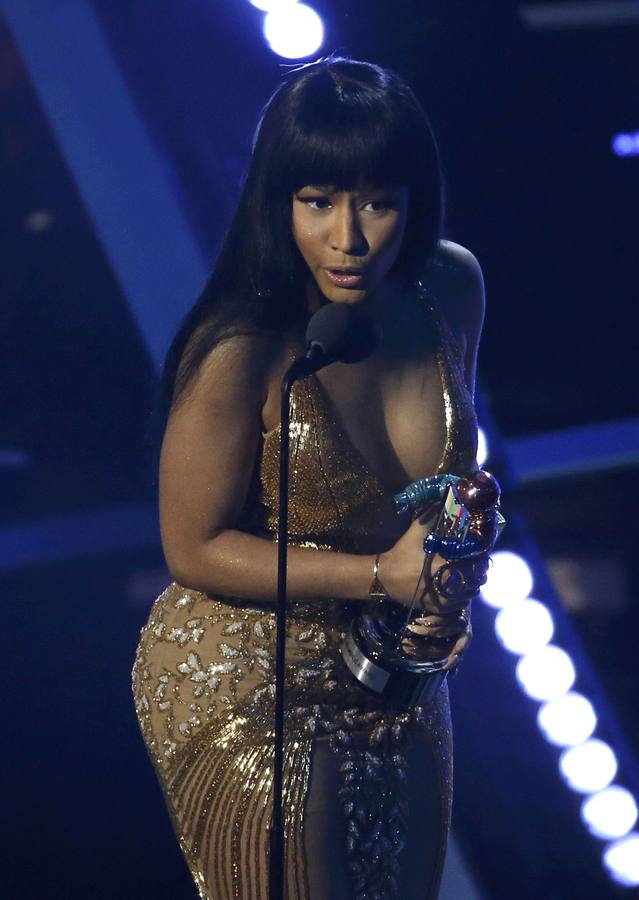 Nicki Minaj la sensual cantante