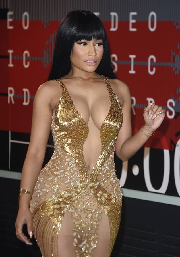 Nicki Minaj la sensual cantante