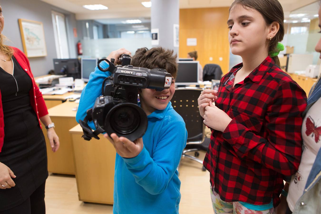 Los alumnos de 5º B de Primaria del Colegio Navarrete El Mudo visitan la multimedia de Diario LA RIOJA