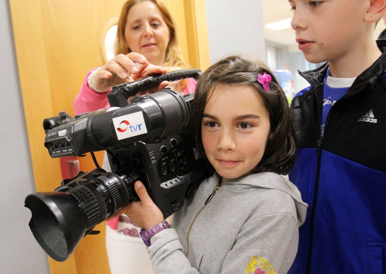 Los alumnos 5º A del Colegio Escolapios han visitado la multimedia de Diario LA RIOJA