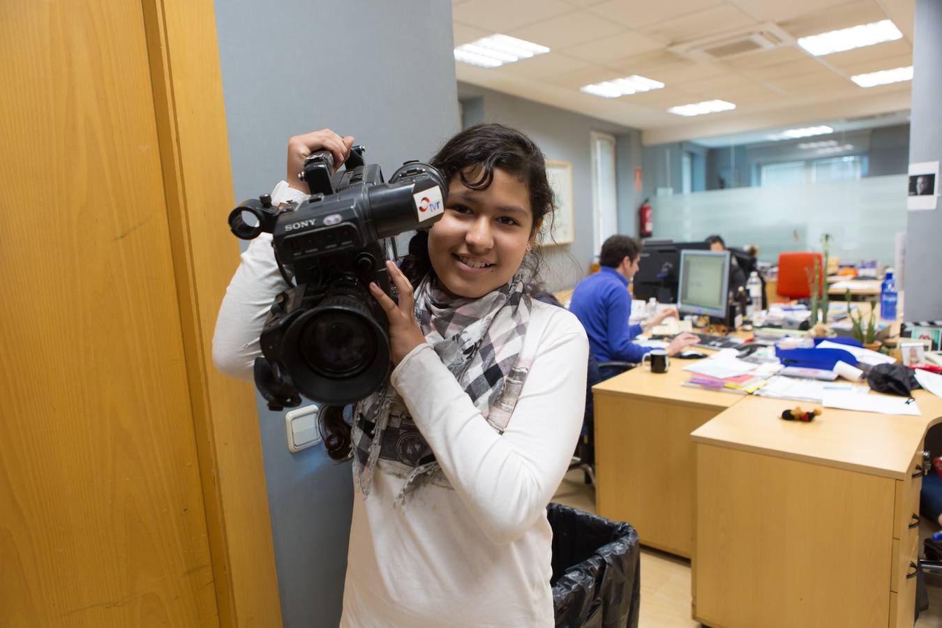 Los alumnos de 5º B del Colegio Escolapios ha visitado la multimedia de Diario LA RIOJA