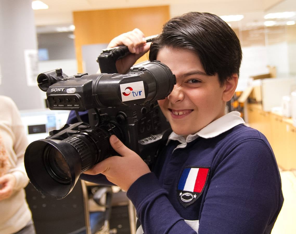 Los alumnos de 5º C de Primaria del Colegio Escolapios han visitado la multimedia de Diario LA RIOJA