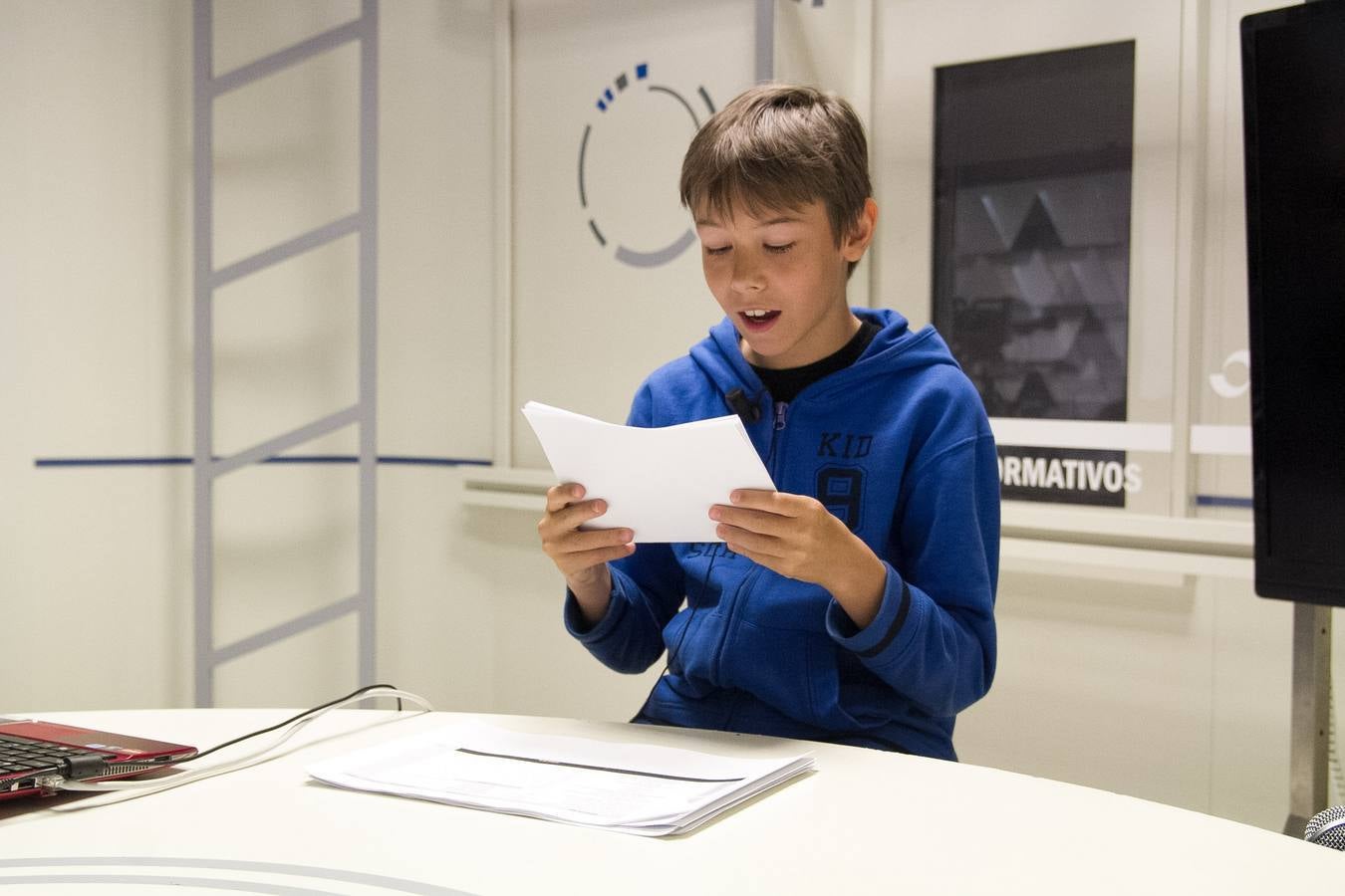 Los alumnos de 5º C de Primaria del Colegio Escolapios han visitado la multimedia de Diario LA RIOJA