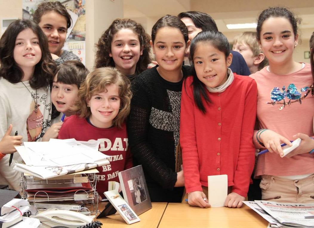 Los alumnos de 5º C de Primaria del Colegio Escolapios han visitado la multimedia de Diario LA RIOJA