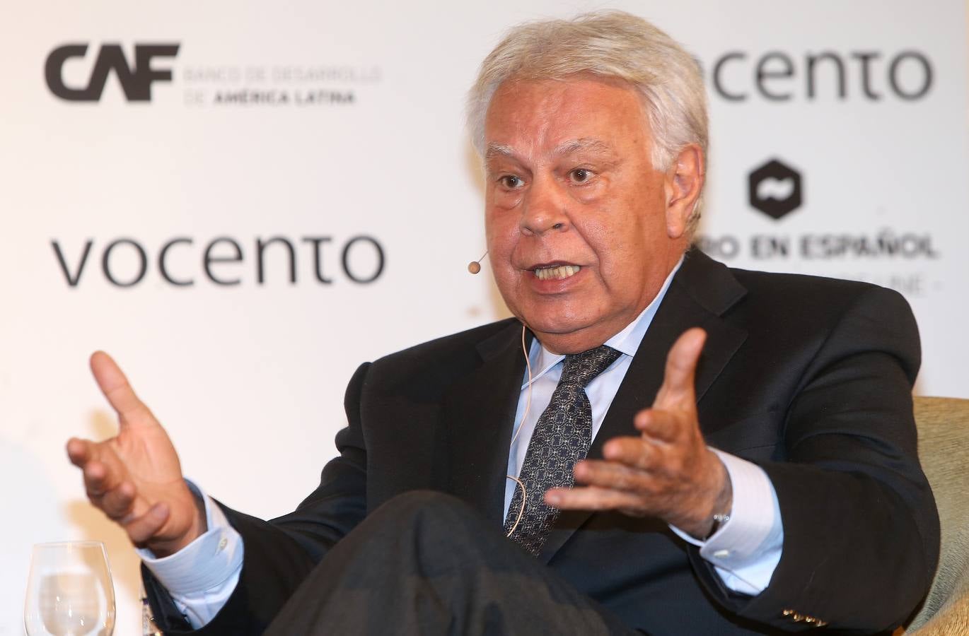 Felipe González y Enrique Iglesias, en Futuro en Español