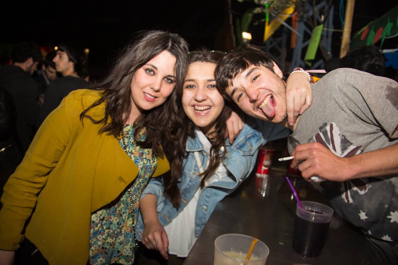 Los alumnos de la UR celebran la fiesta de Barras (II)