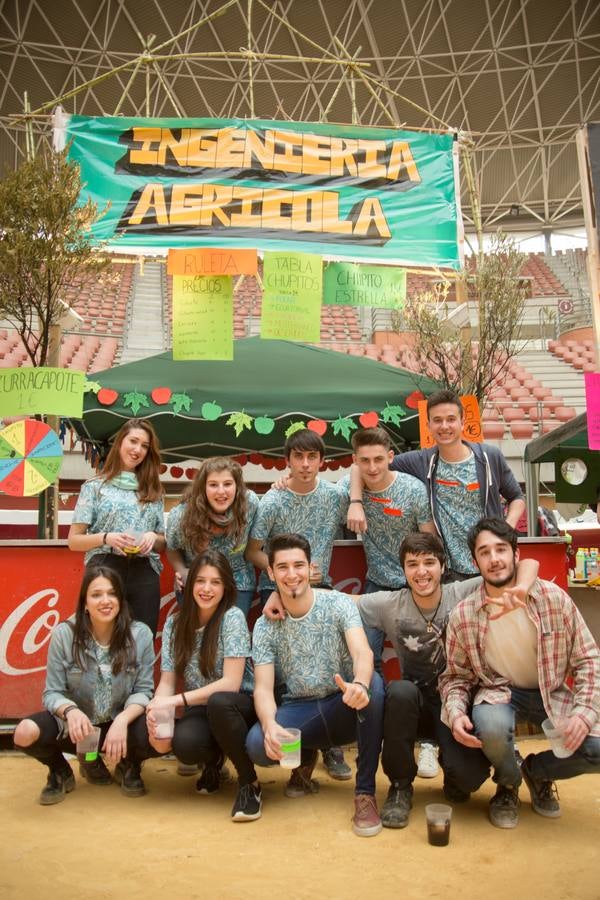 Los alumnos de la UR celebran la fiesta de Barras (I)