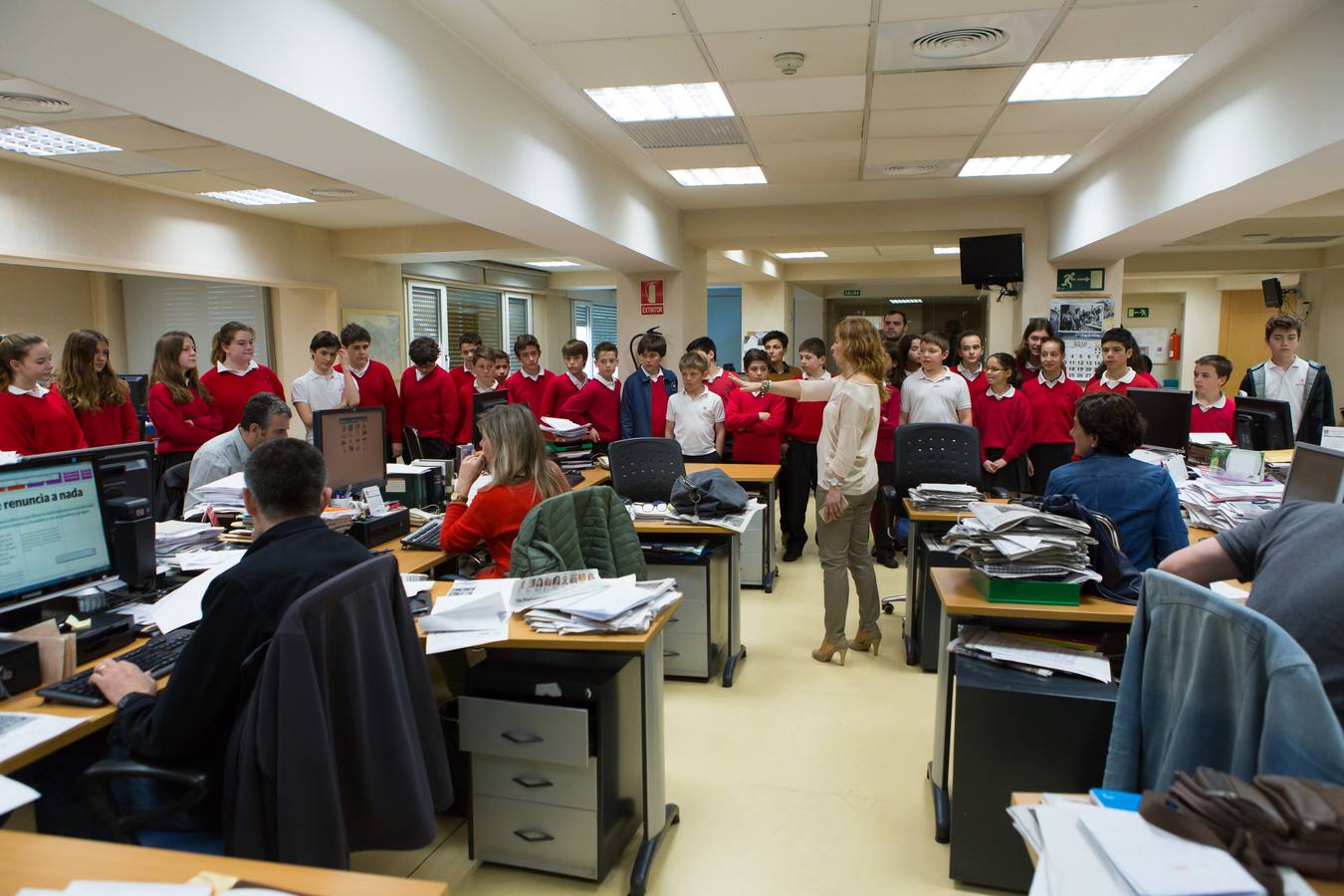 Los alumnos de 1º C de la ESO de Maristas visitan la multimedia de Diario LA RIOJA