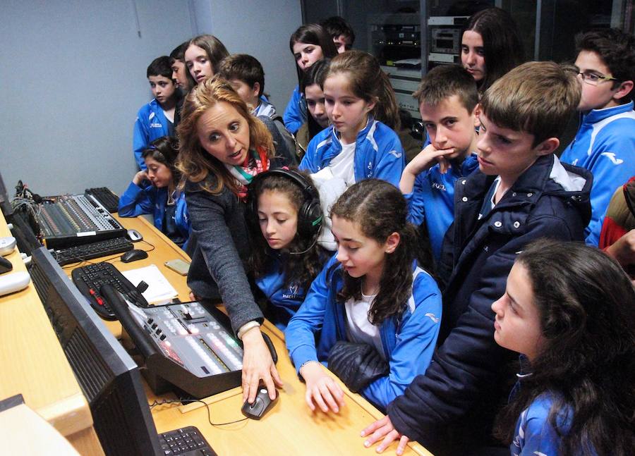 Visita de los alumnos de Maristas (II)