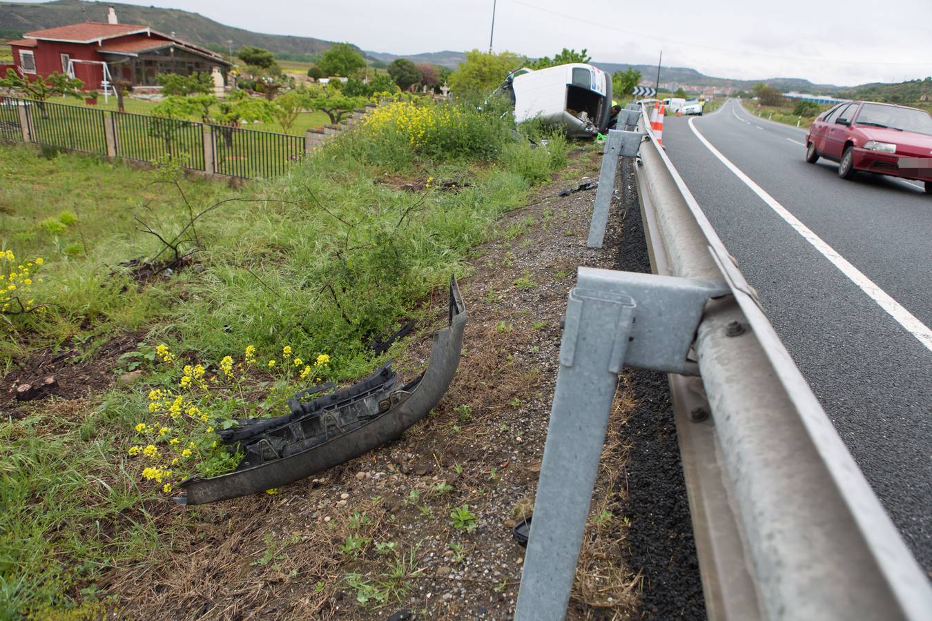 Un accidente, dos heridos y un gran atasco en Cenicero