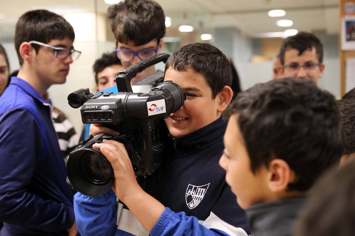 Los alumnos del Colegio Los Ángeles visitan la multimedia de Diario LA RIOJA
