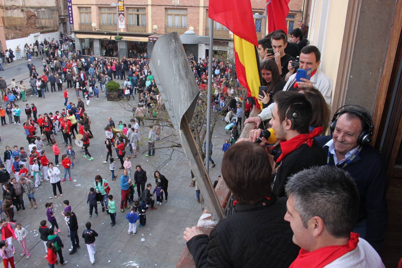 Alfaro empieza con el chupinazo sus fiestas de primavera