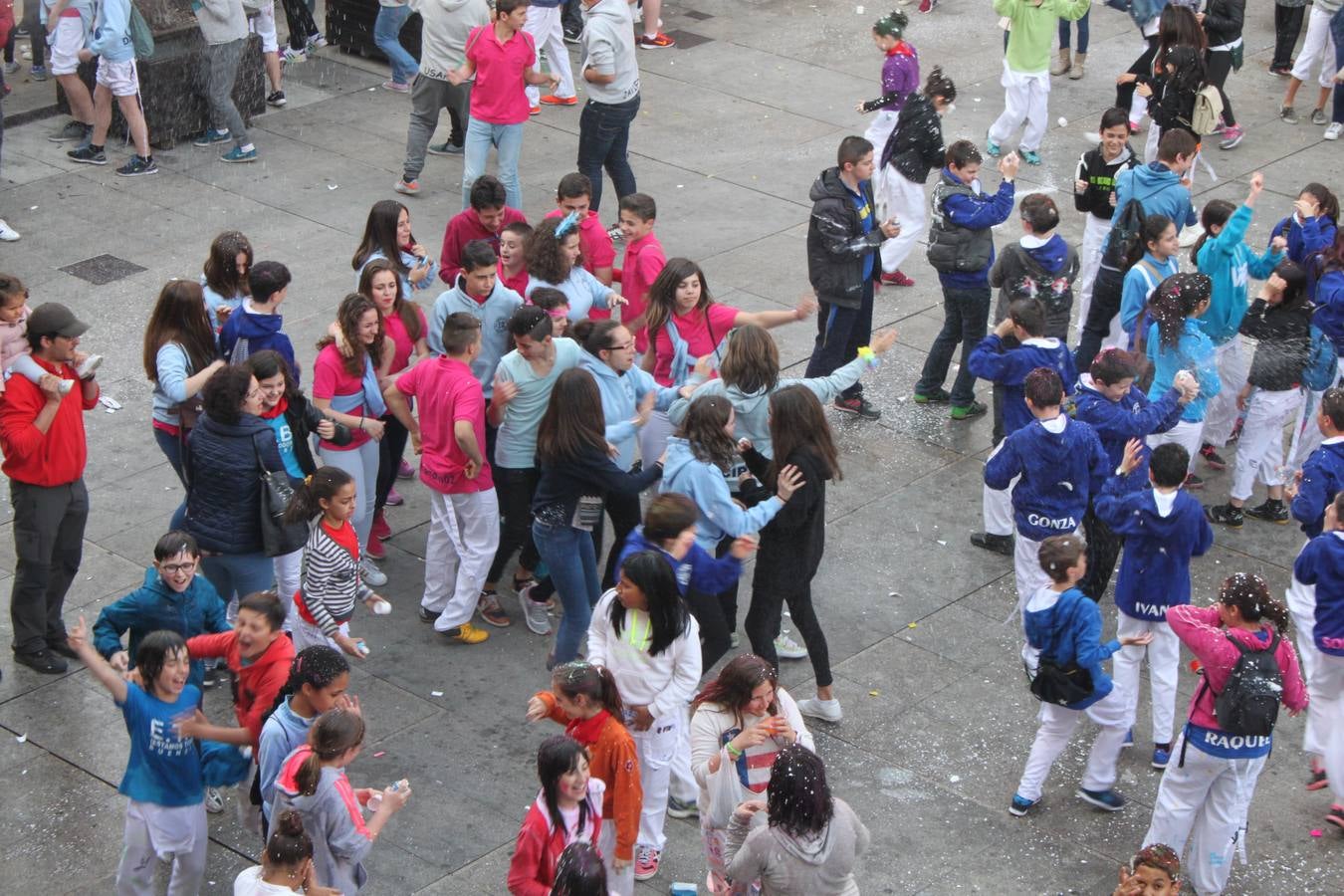 Alfaro empieza con el chupinazo sus fiestas de primavera