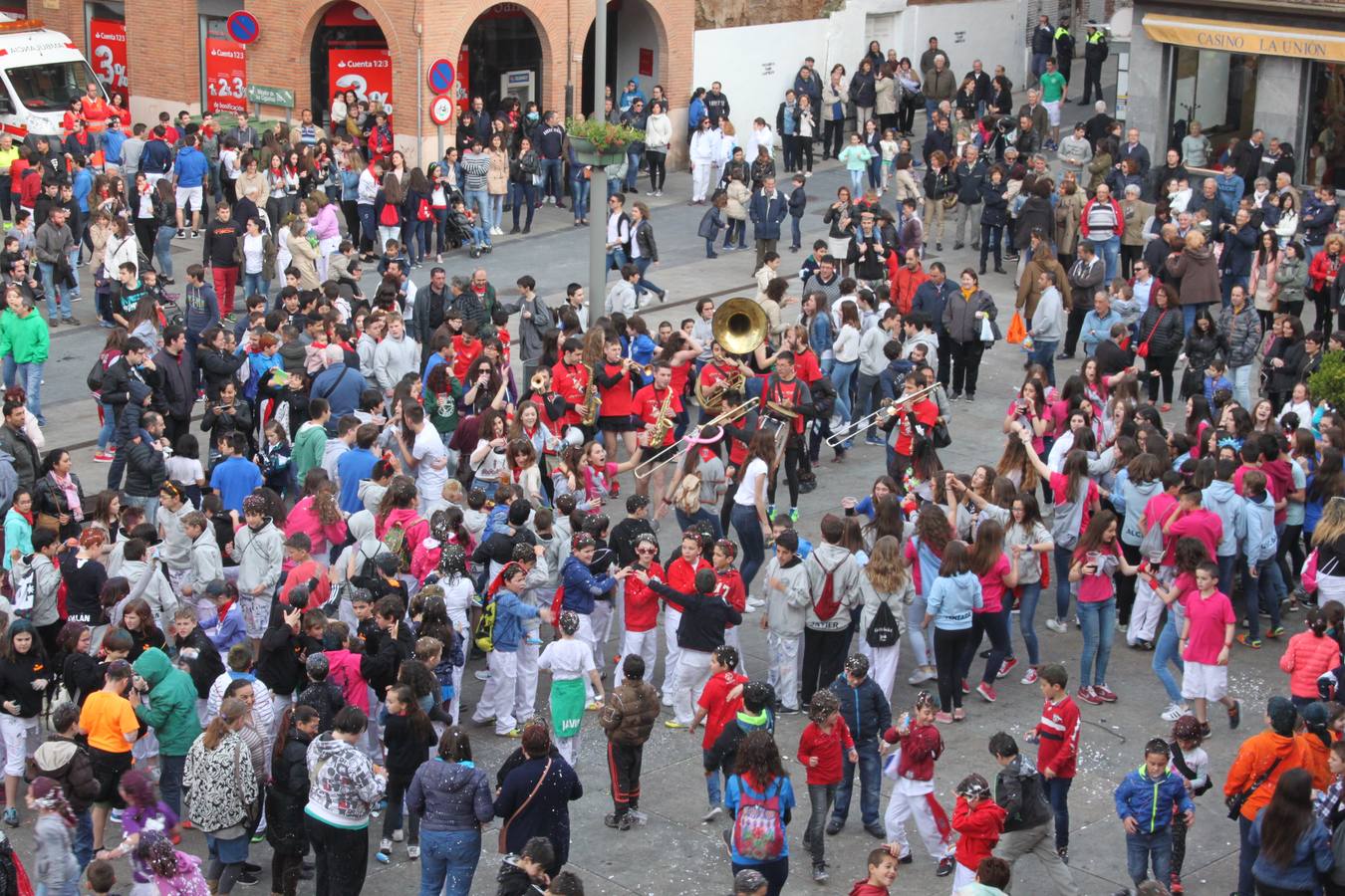 Alfaro empieza con el chupinazo sus fiestas de primavera