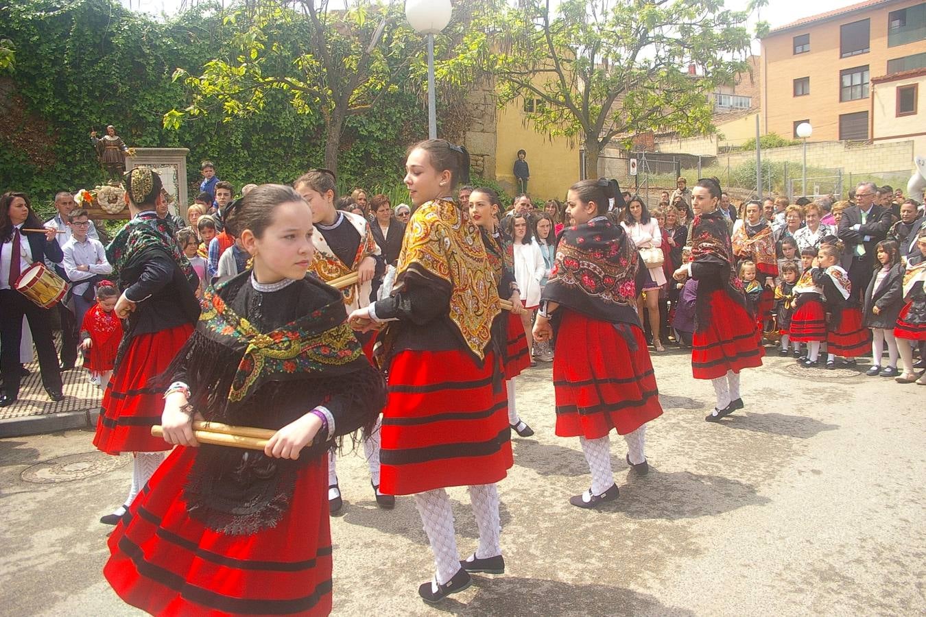 Cenicero celebra la &#039;charma&#039; y San Isidro