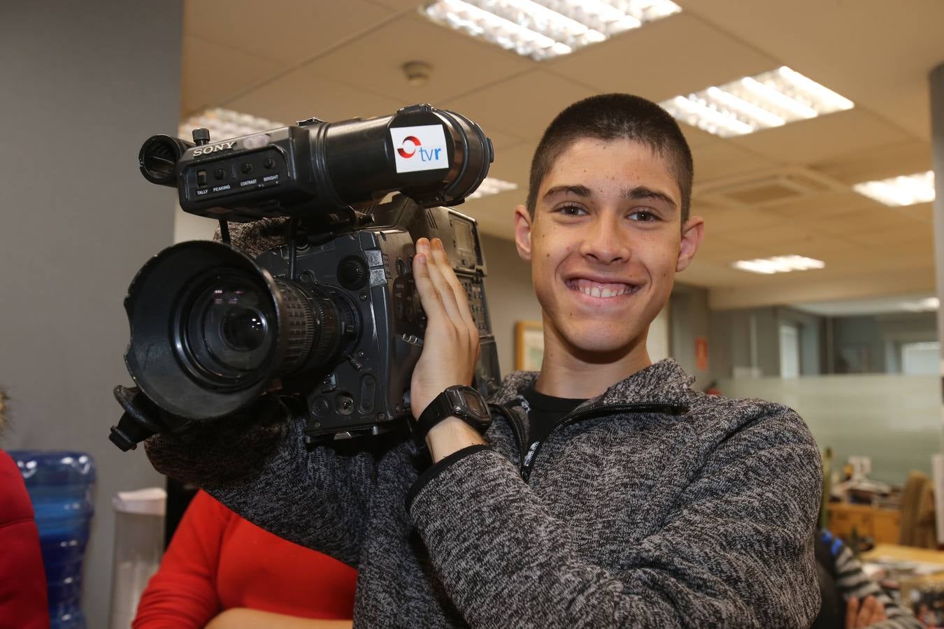 Alumnos del Colegio Los Ángeles visitan la multimedia de Diario LA RIOJA