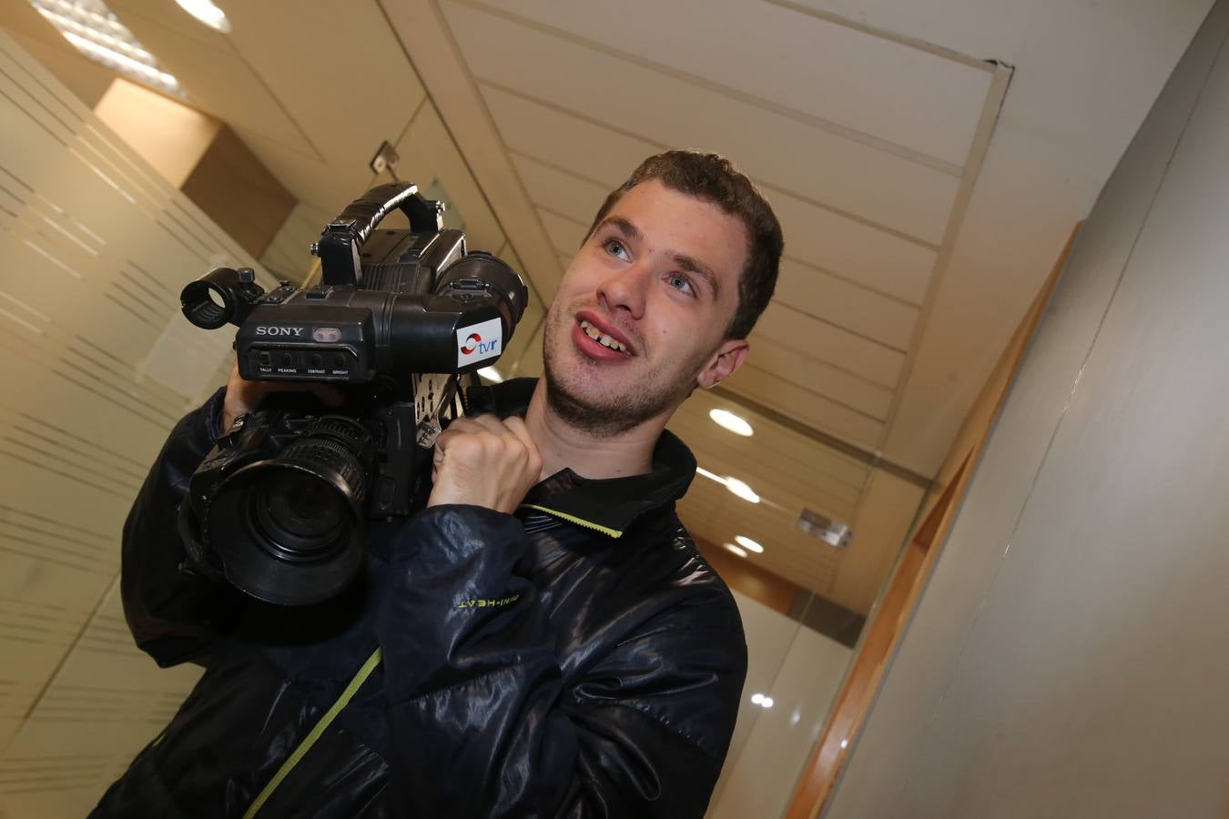 Alumnos del Colegio Los Ángeles visitan la multimedia de Diario LA RIOJA