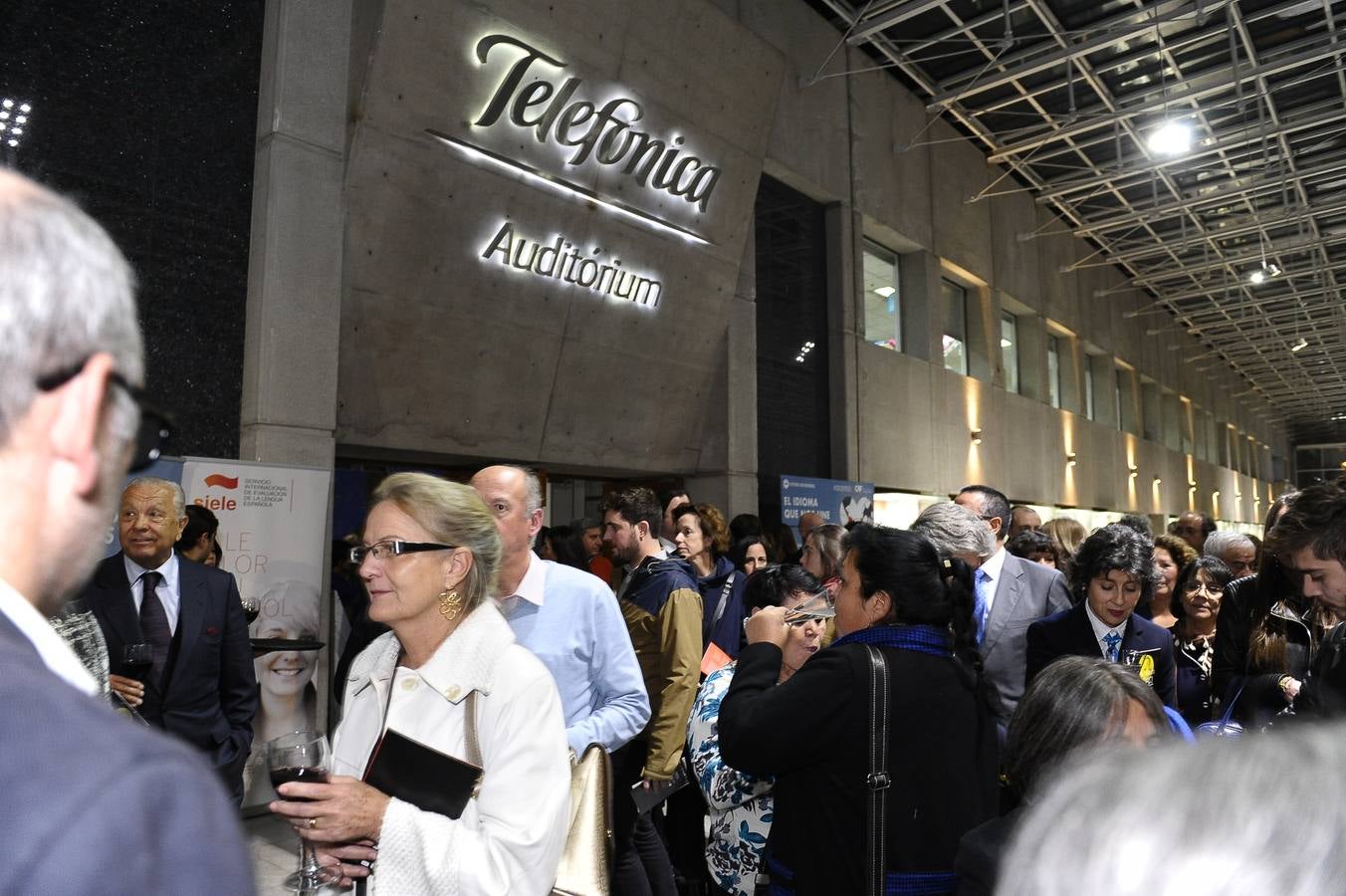 Futuro en Español en Chile: Cervantes y los Premios Nobel (y 2)