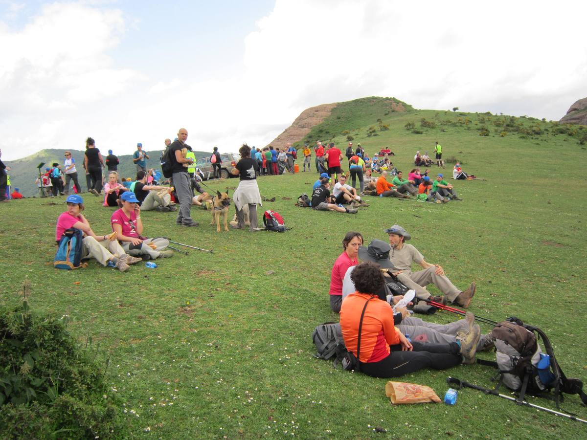 Marcha por los montes de Anguiano