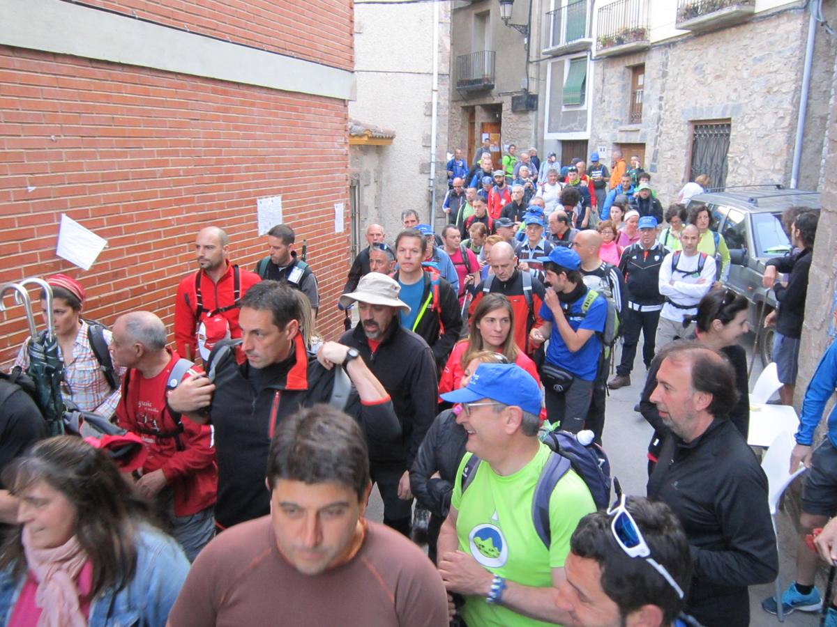 Marcha por los montes de Anguiano