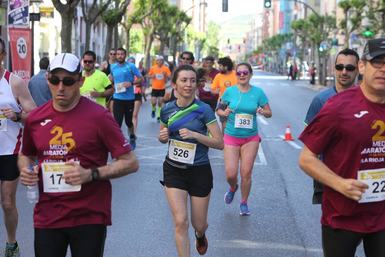 Una fiesta a todo ritmo por las calles de Logroño (I)