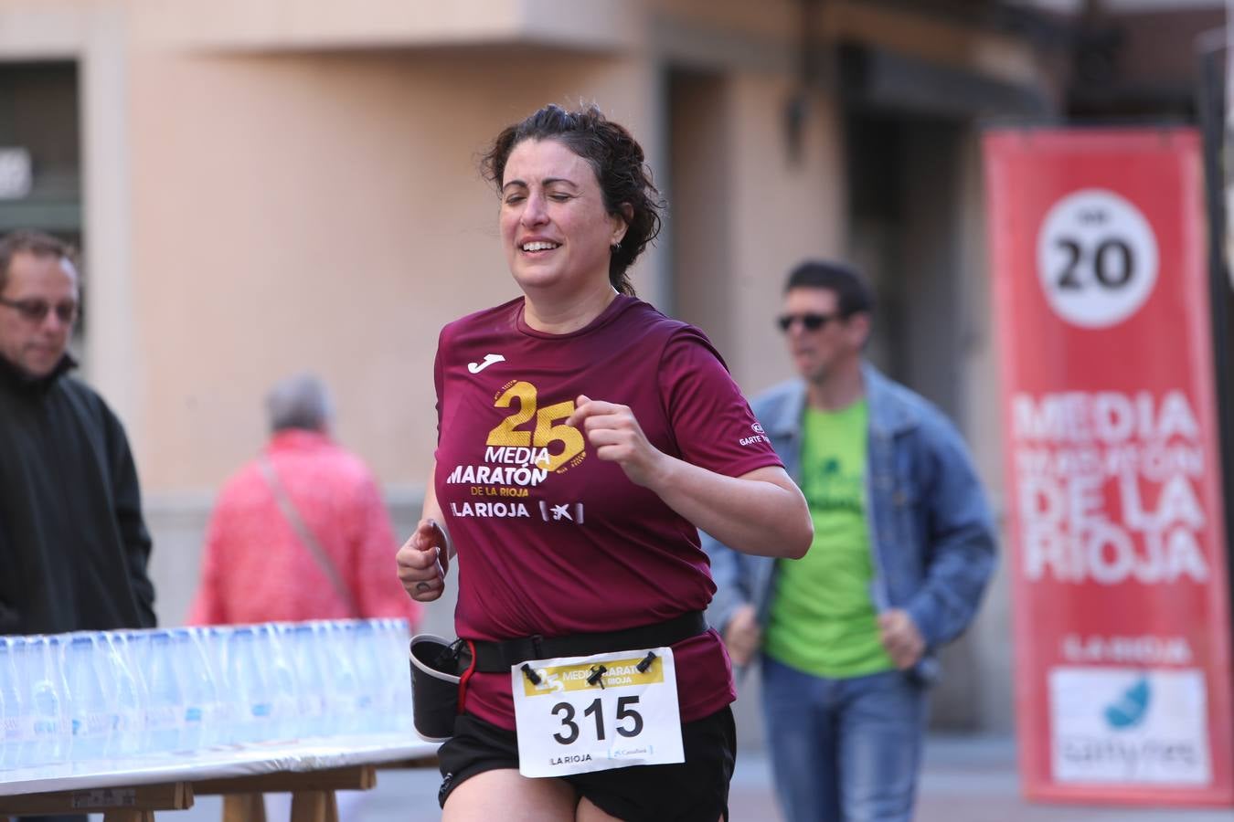 Una fiesta a todo ritmo por las calles de Logroño (I)