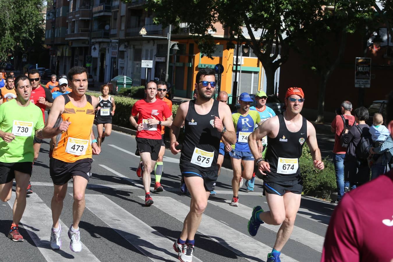 Una fiesta a todo ritmo por las calles de Logroño (II)