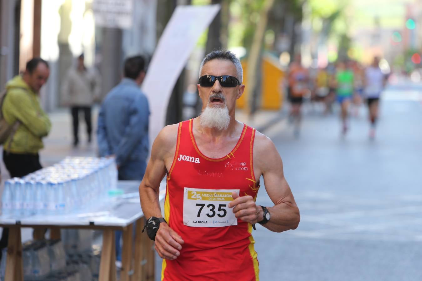 Una fiesta a todo ritmo por las calles de Logroño (III)