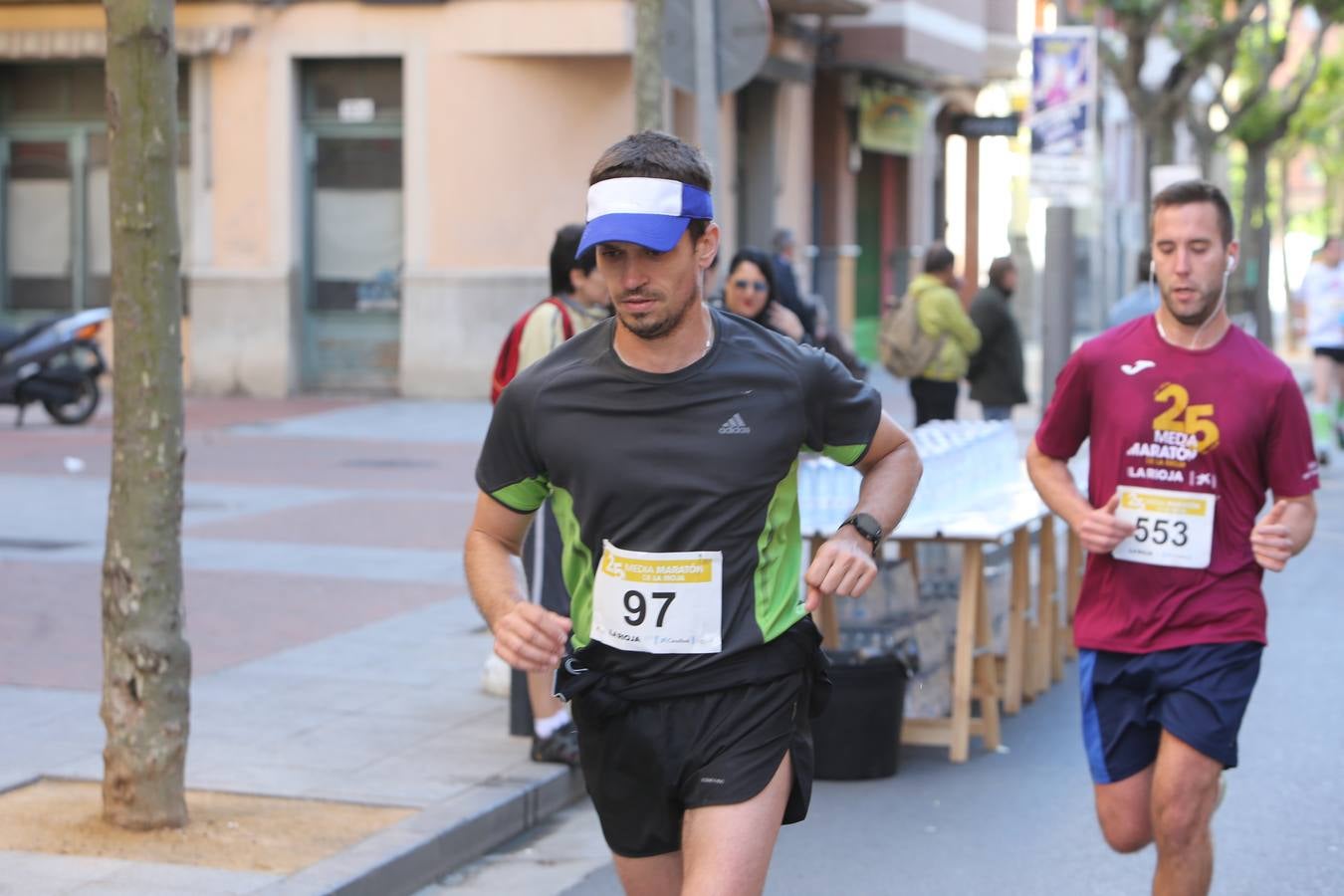 Una fiesta a todo ritmo por las calles de Logroño (IV)