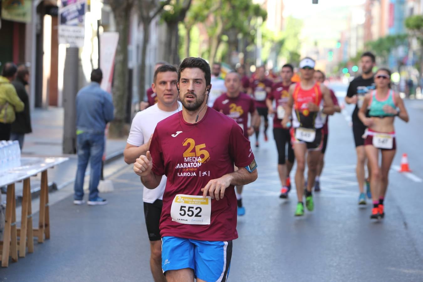 Una fiesta a todo ritmo por las calles de Logroño (IV)