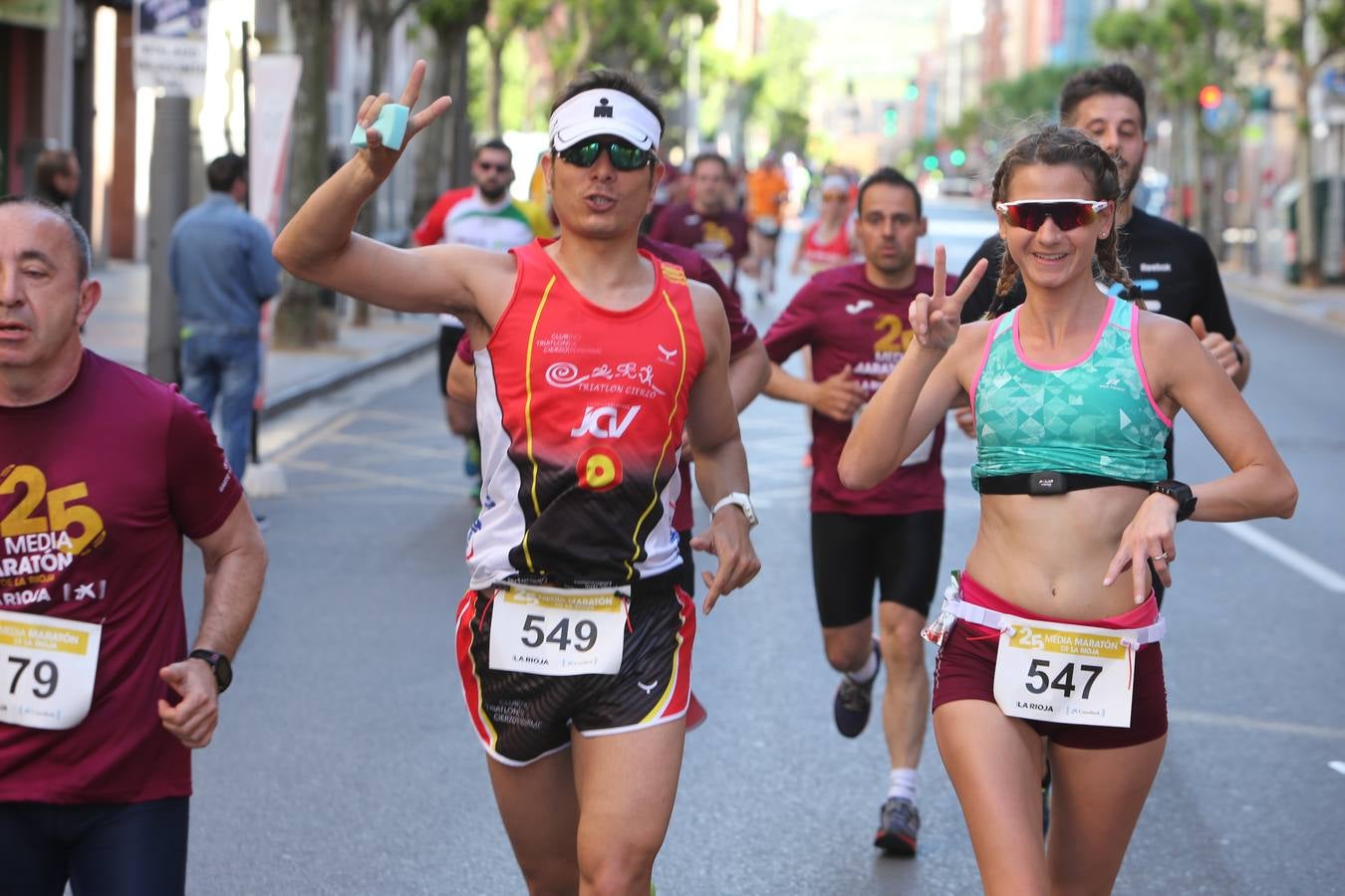 Una fiesta a todo ritmo por las calles de Logroño (IV)