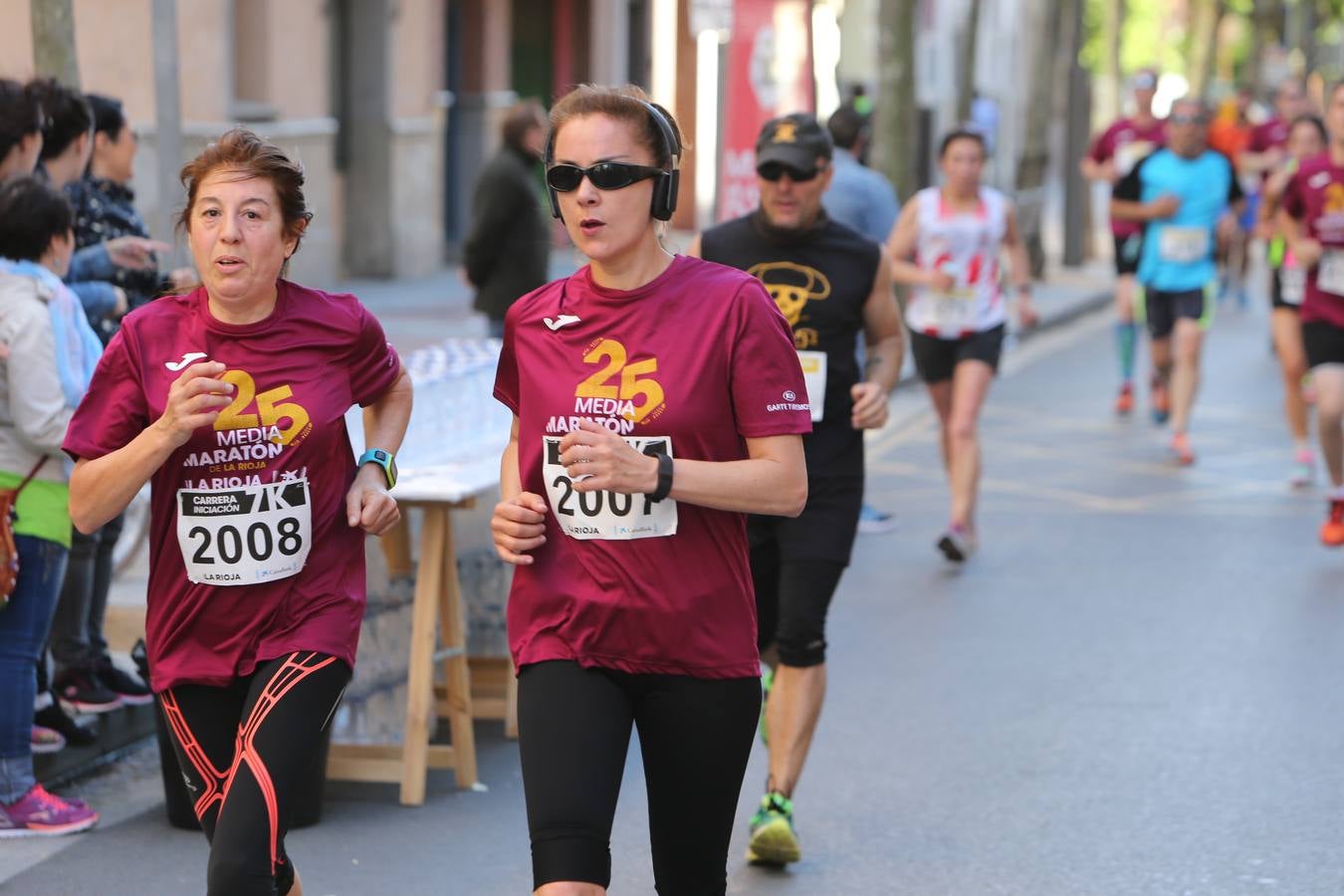 Una fiesta a todo ritmo por las calles de Logroño (V)