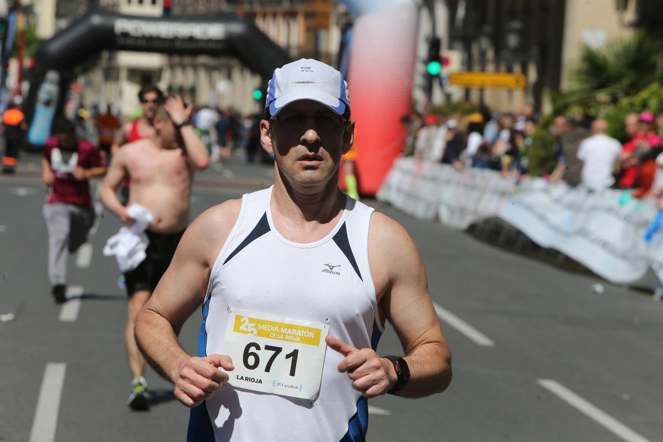 El gran momento de la llegada (v)