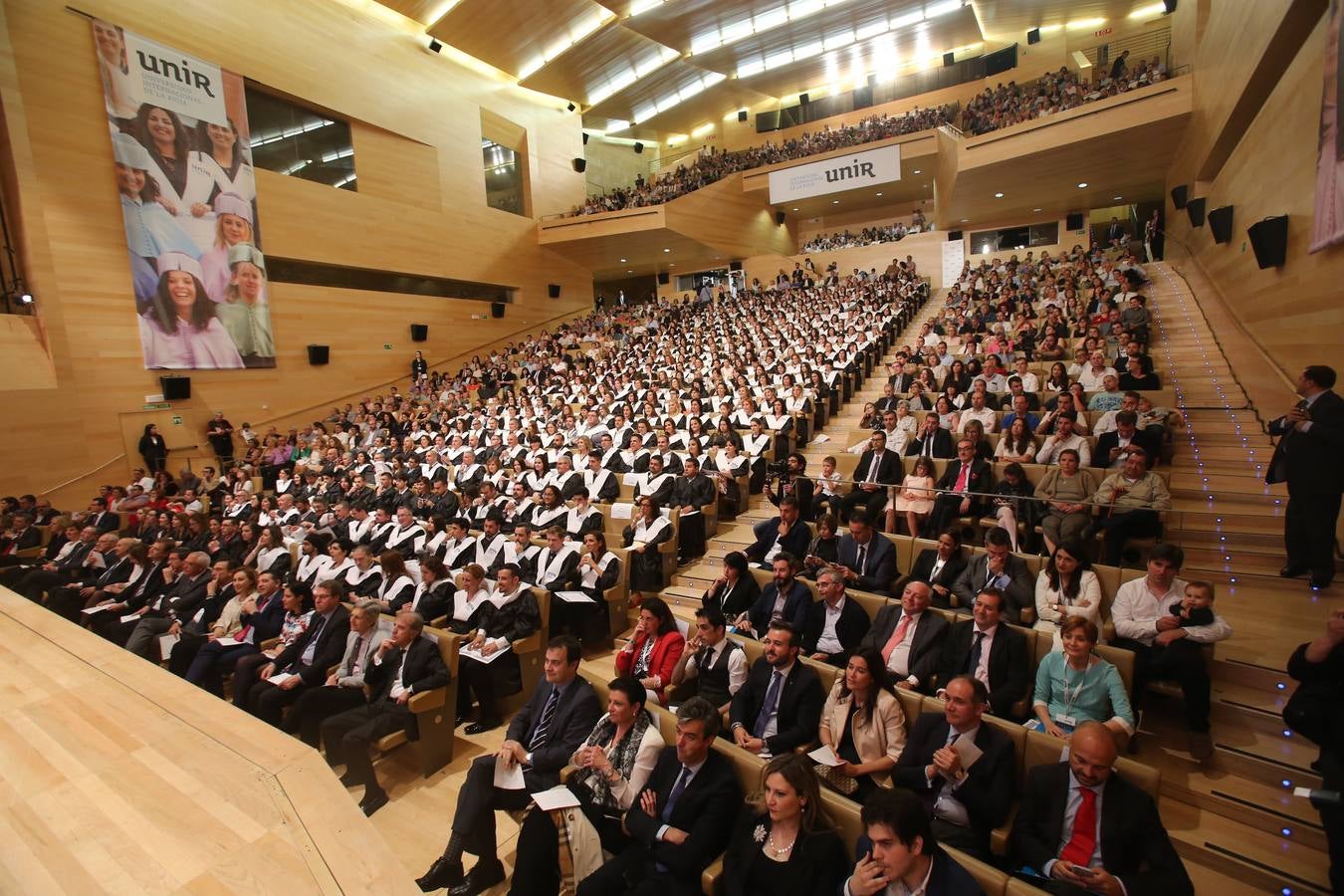 Graduación de la UNIR en Logroño (2)